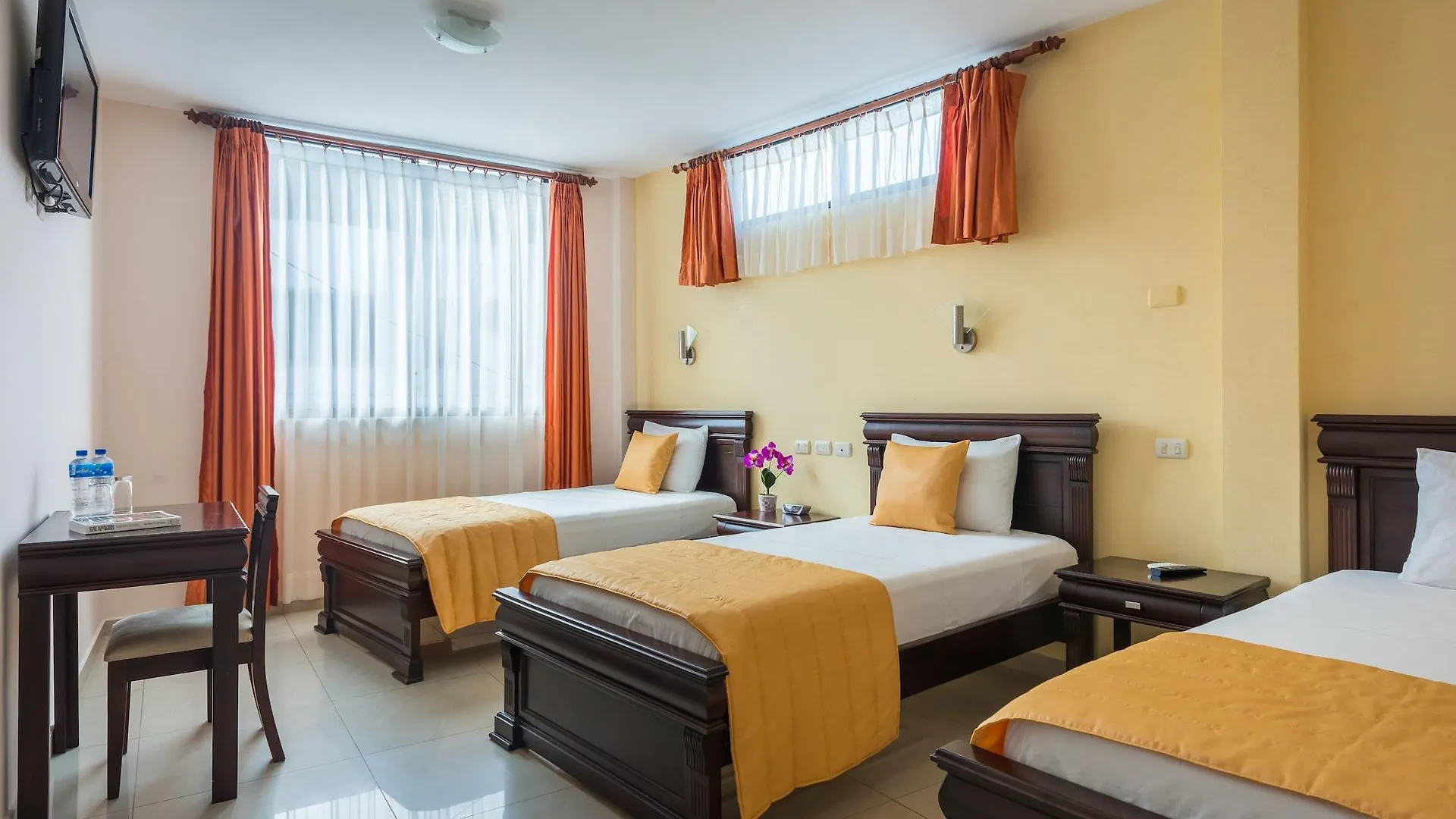 Hotel Flamingo Puerto Ayora   Puerto Ayora (Galapagos Islands)