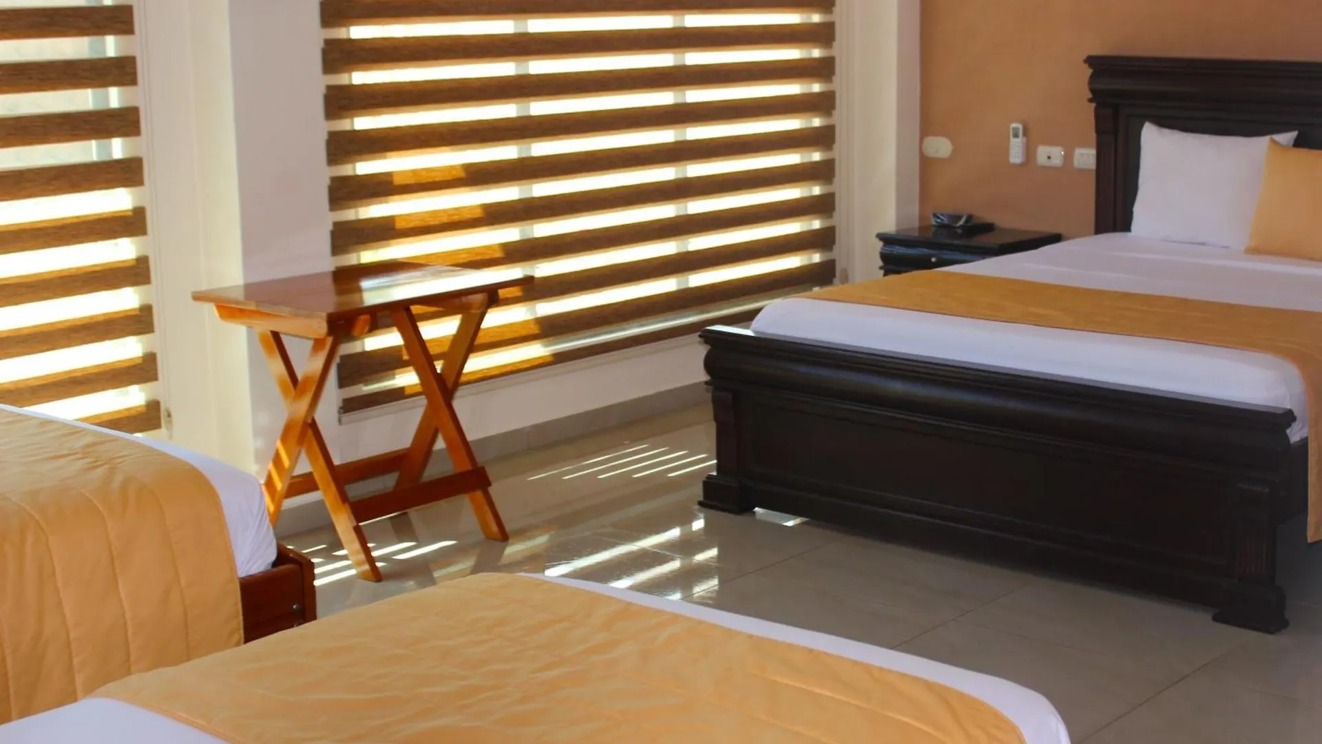 ***  Hotel Flamingo Puerto Ayora  Ecuador